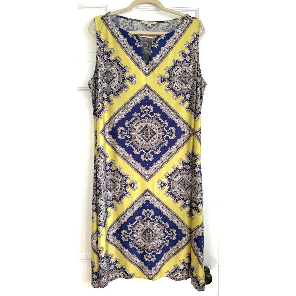 Haani Woman Sleeveless Shift Dress Yellow Blue Medallion V-Neck Gold Bar 2X